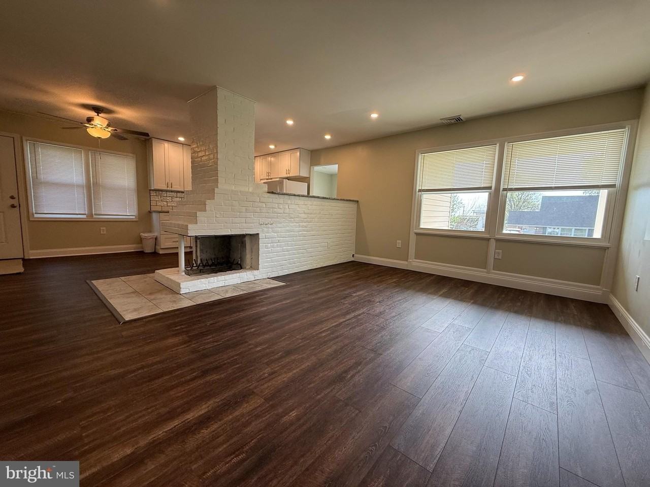 11 Barberry Ln - Photo 5 of 21