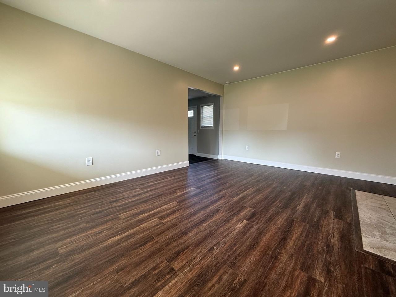 11 Barberry Ln - Photo 7 of 21