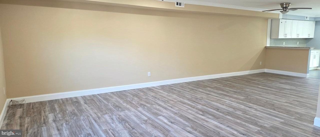 1387 Abbey Way - Photo 2 of 11