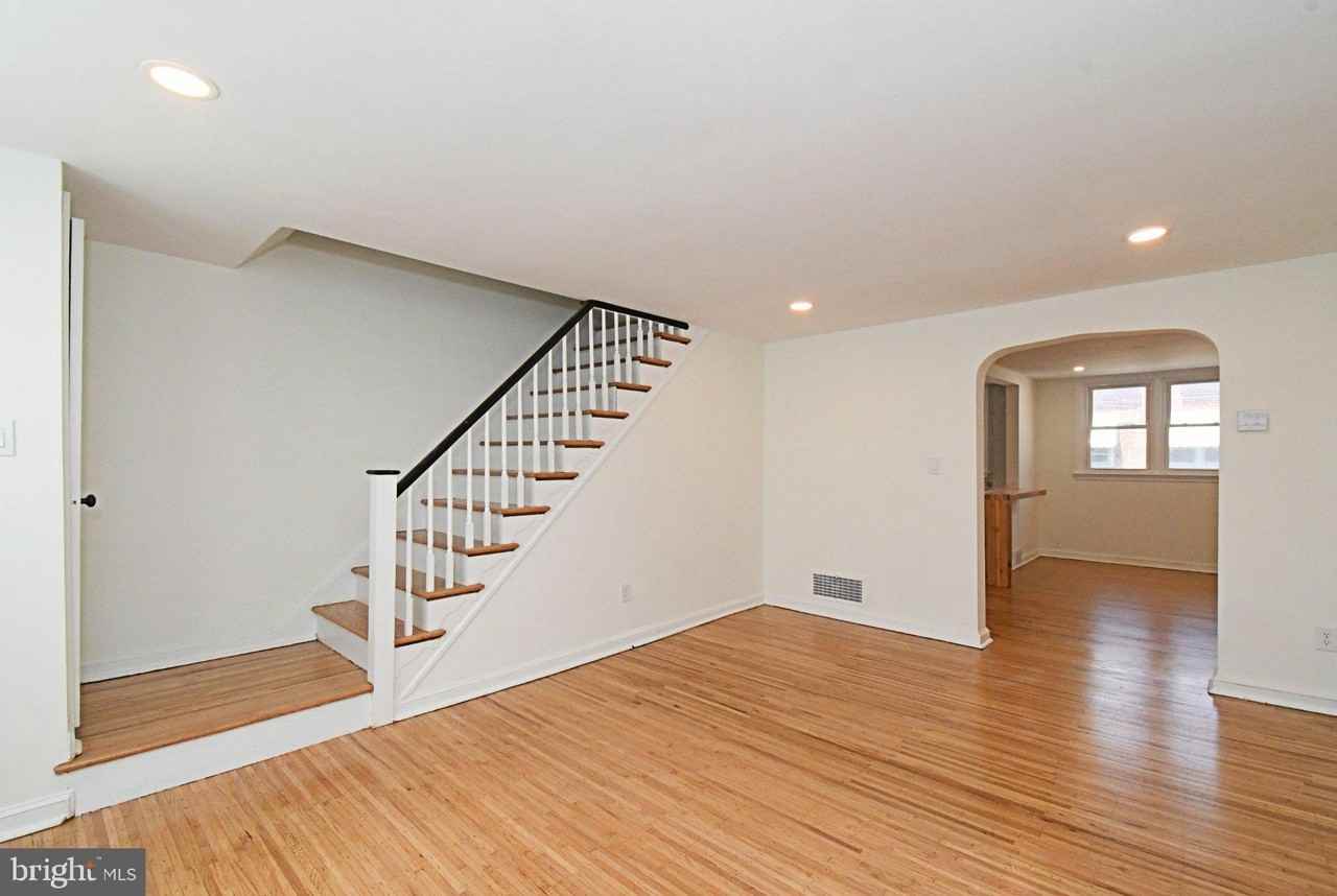 2219 Ardmore Ave - Photo 4 of 40