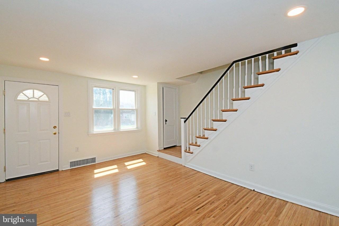 2219 Ardmore Ave - Photo 6 of 40