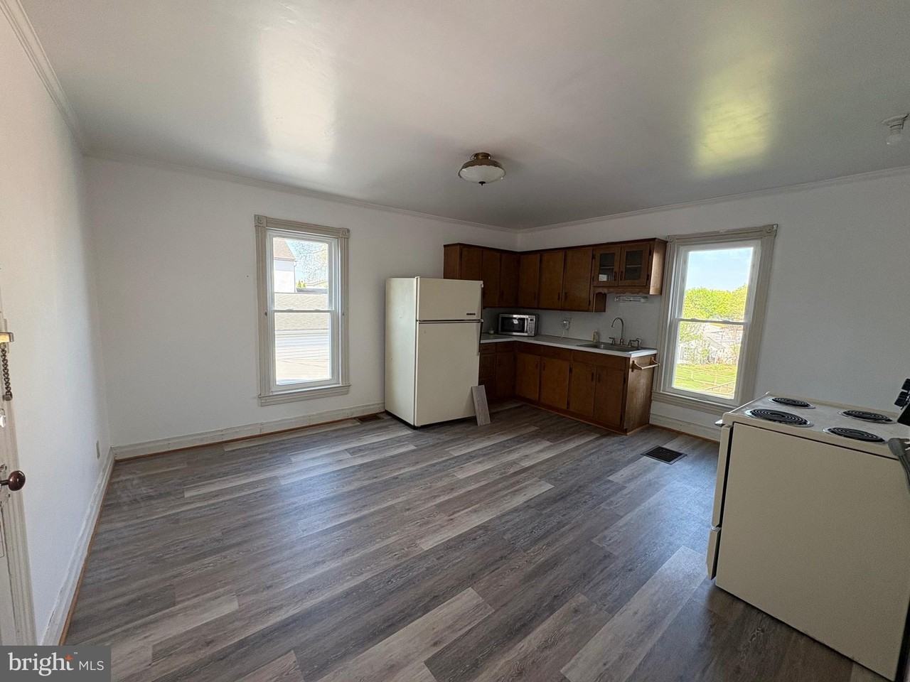 50 E North St #2 - Photo 3 of 10