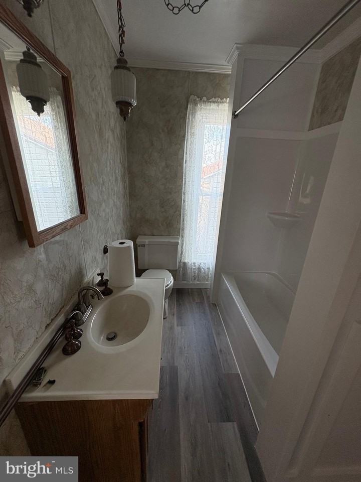 50 E North St #2 - Photo 4 of 10