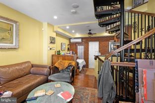 928 Irving St - Photo 1 of 1