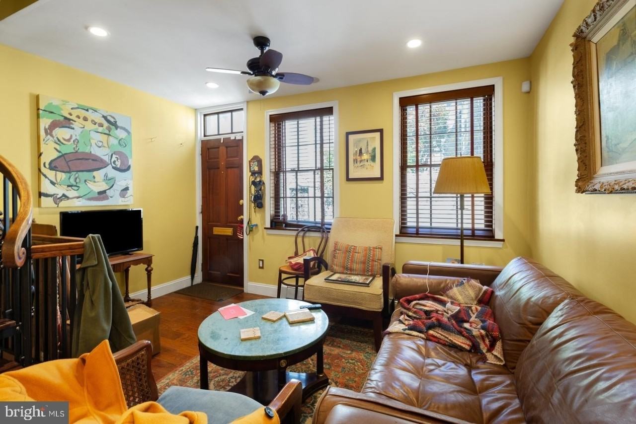 928 Irving St - Photo 3 of 23