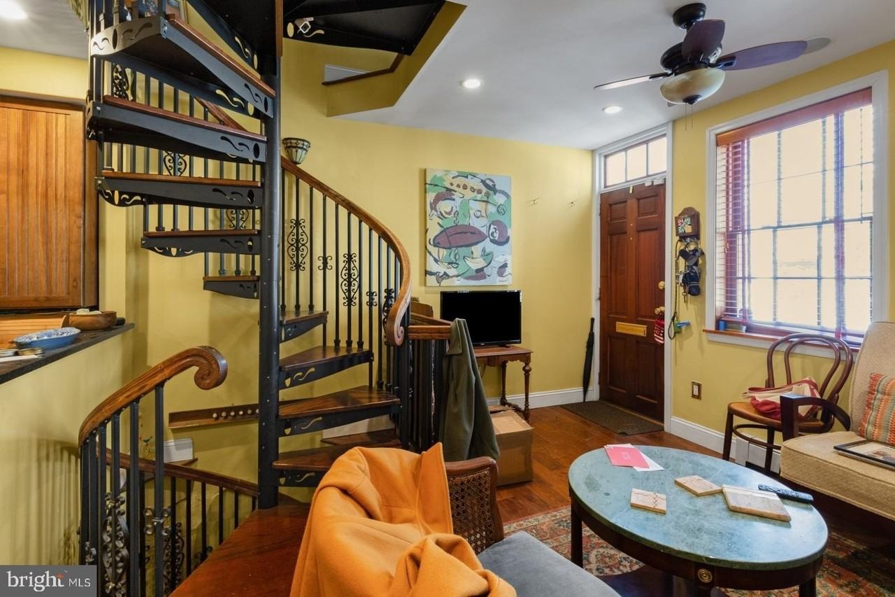 928 Irving St - Photo 5 of 23