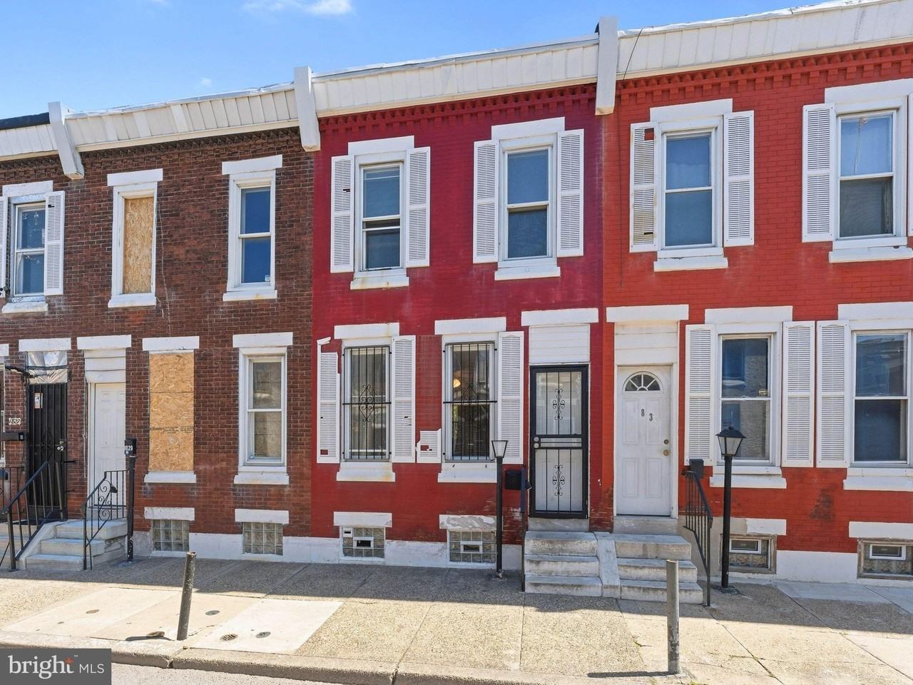 1831 E Clementine St - Photo 2 of 25