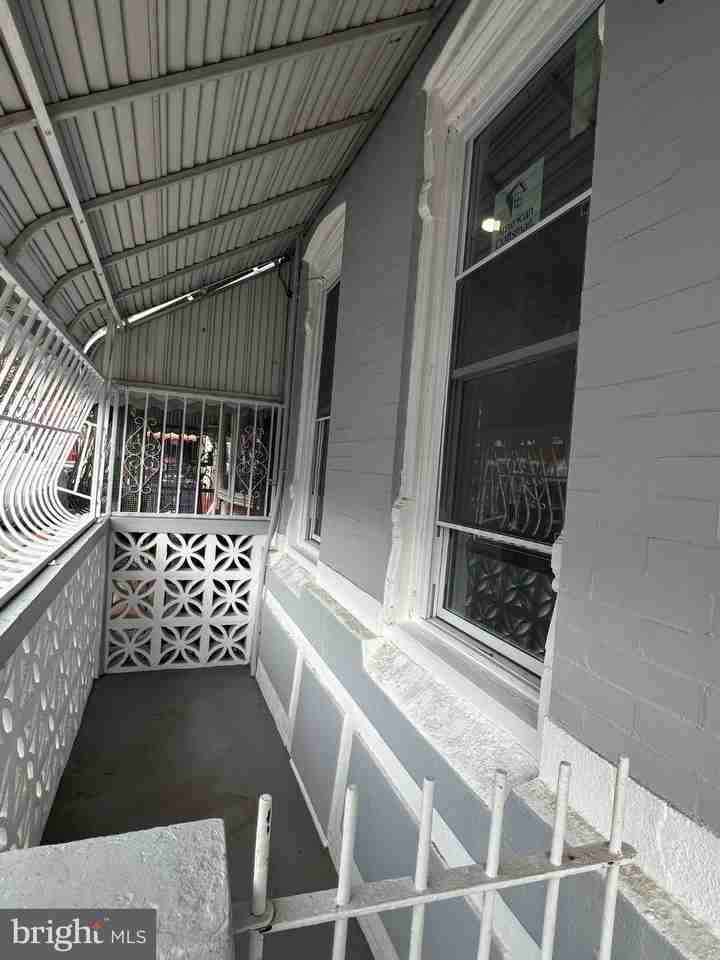 2837 N Lawrence St - Photo 2 of 15