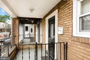 featured image of 610 E Stafford St