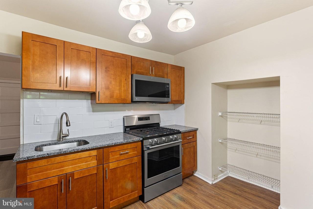 610 E Stafford St - Photo 5 of 12