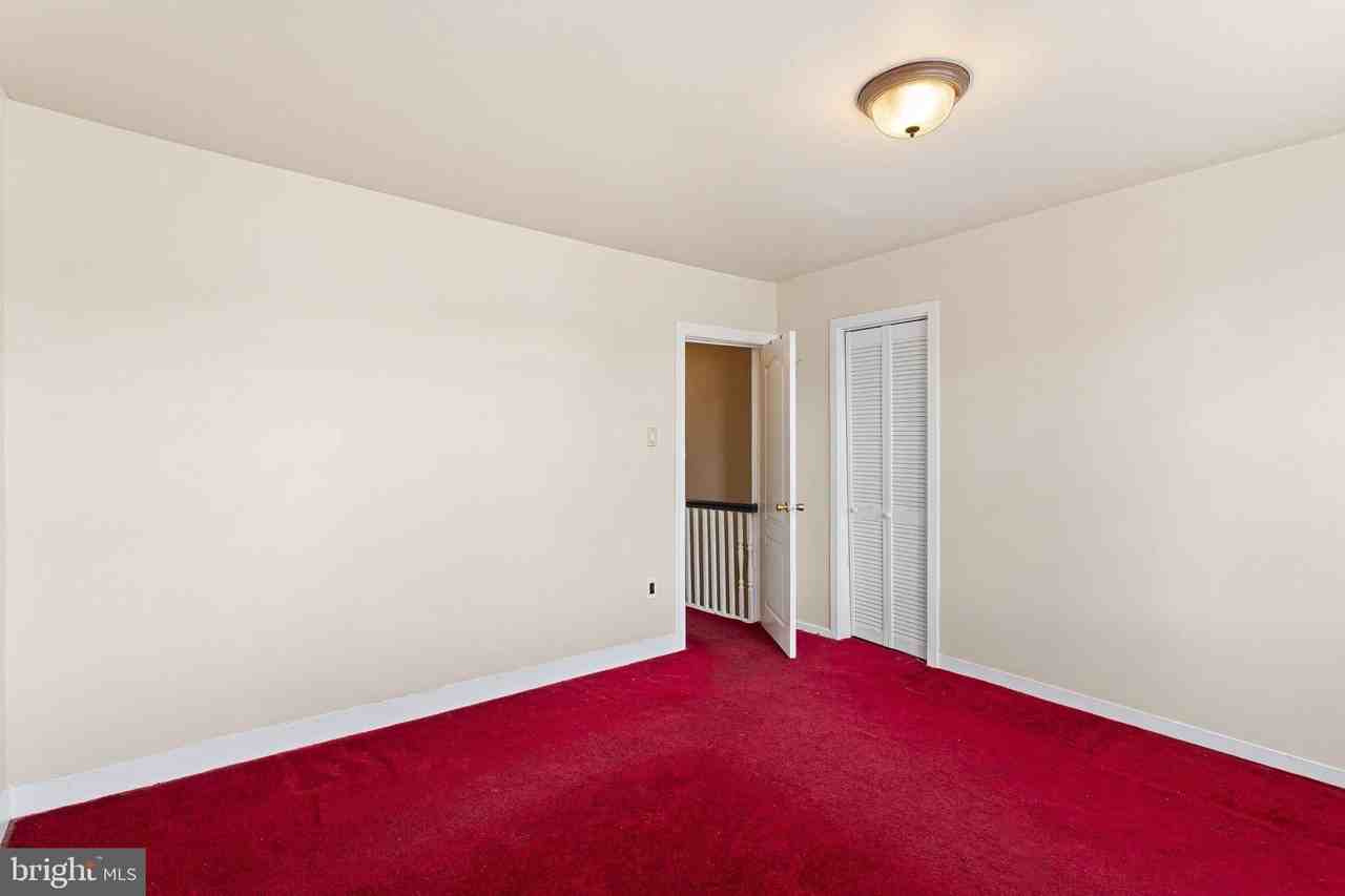 610 E Stafford St - Photo 7 of 12