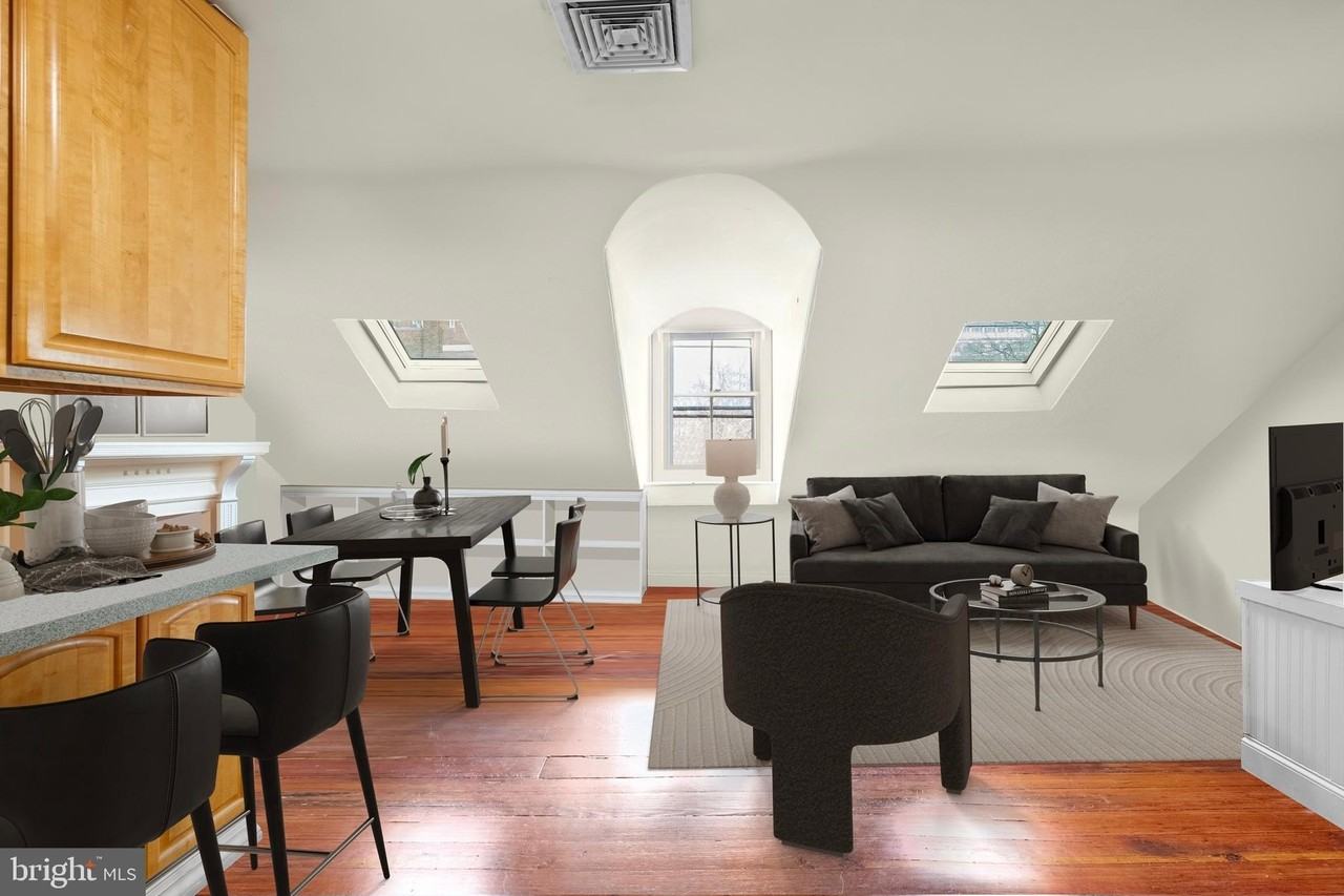 704 S Washington Sq #4W
