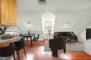 704 S Washington Sq #4W - Photo 1 of 1