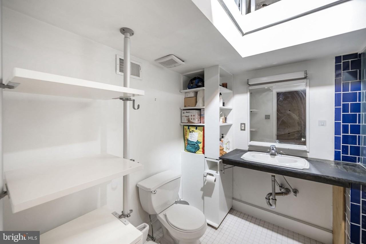 144 W Laurel St #201 - Photo 7 of 22