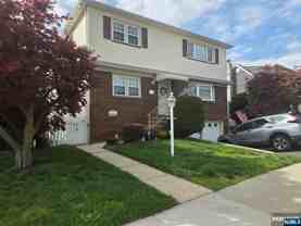 633 10th St ##2 - Photo 1 of 1