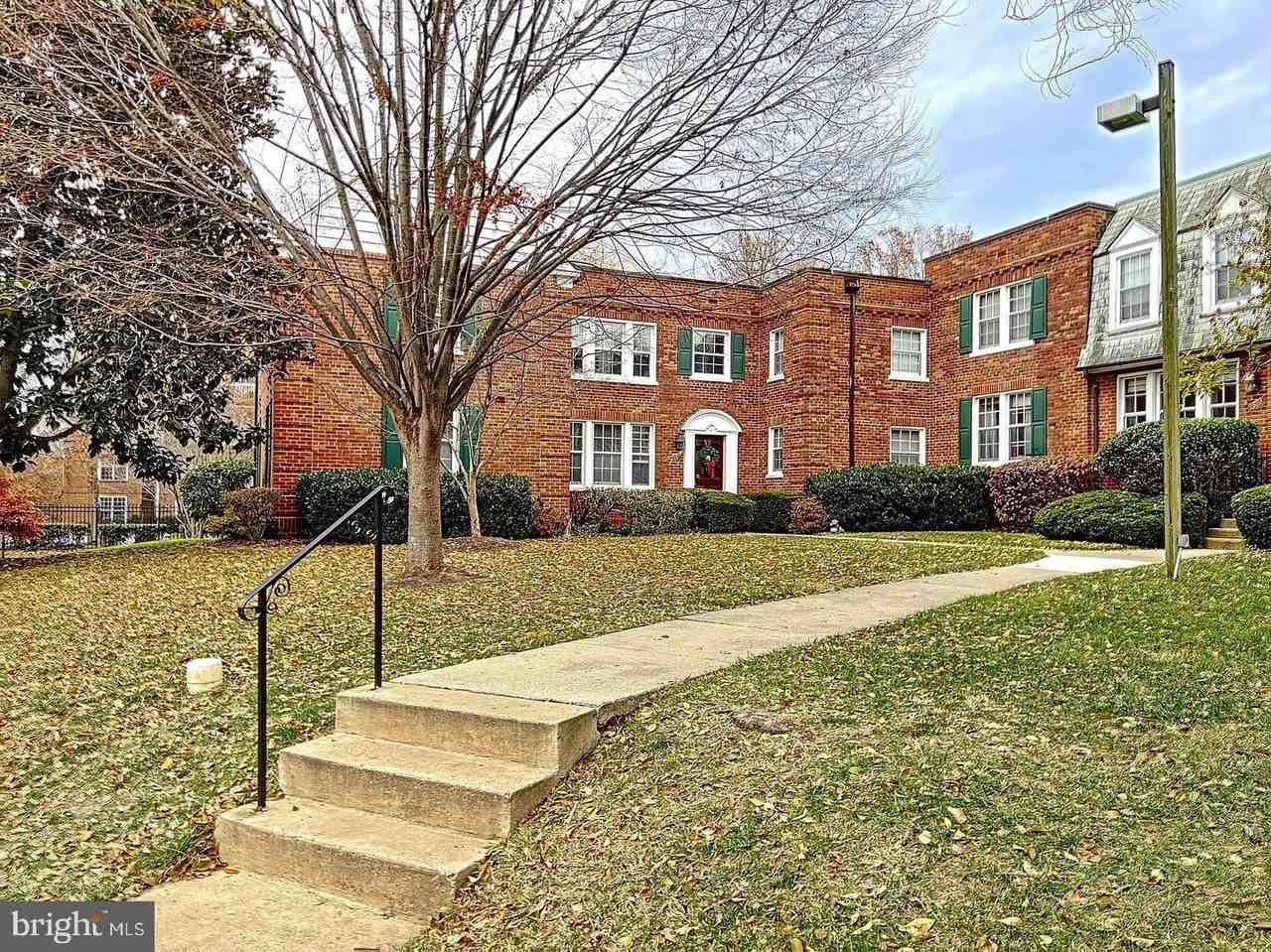 1817 N Queens Ln #2-160 - Photo 2 of 26