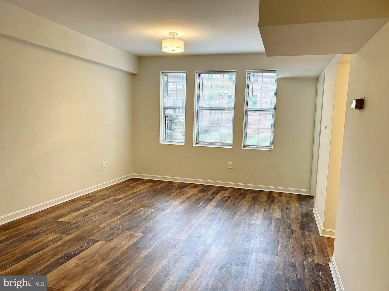 1817 N Queens Ln #2-160 - Photo 4 of 26