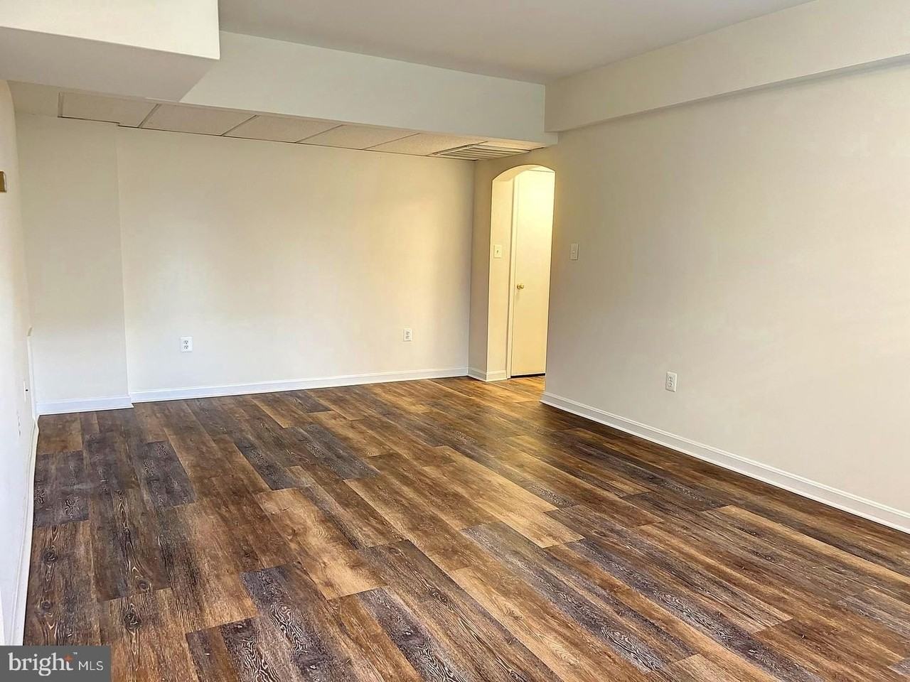 1817 N Queens Ln #2-160 - Photo 6 of 26