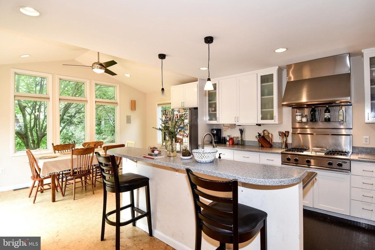 6246 22nd Rd N - Photo 4 of 38