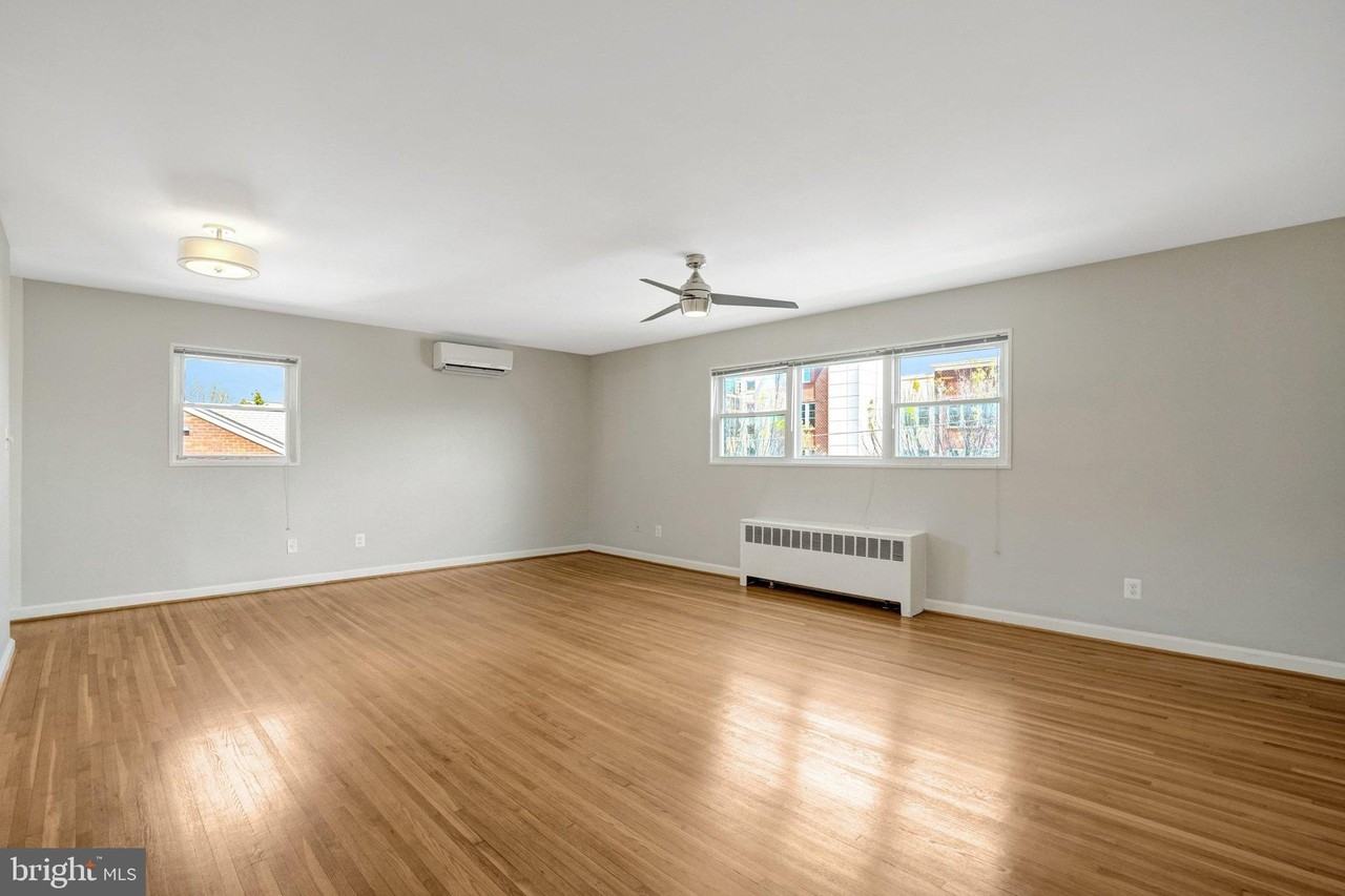 1510 N Rolfe St #6 - Photo 3 of 26