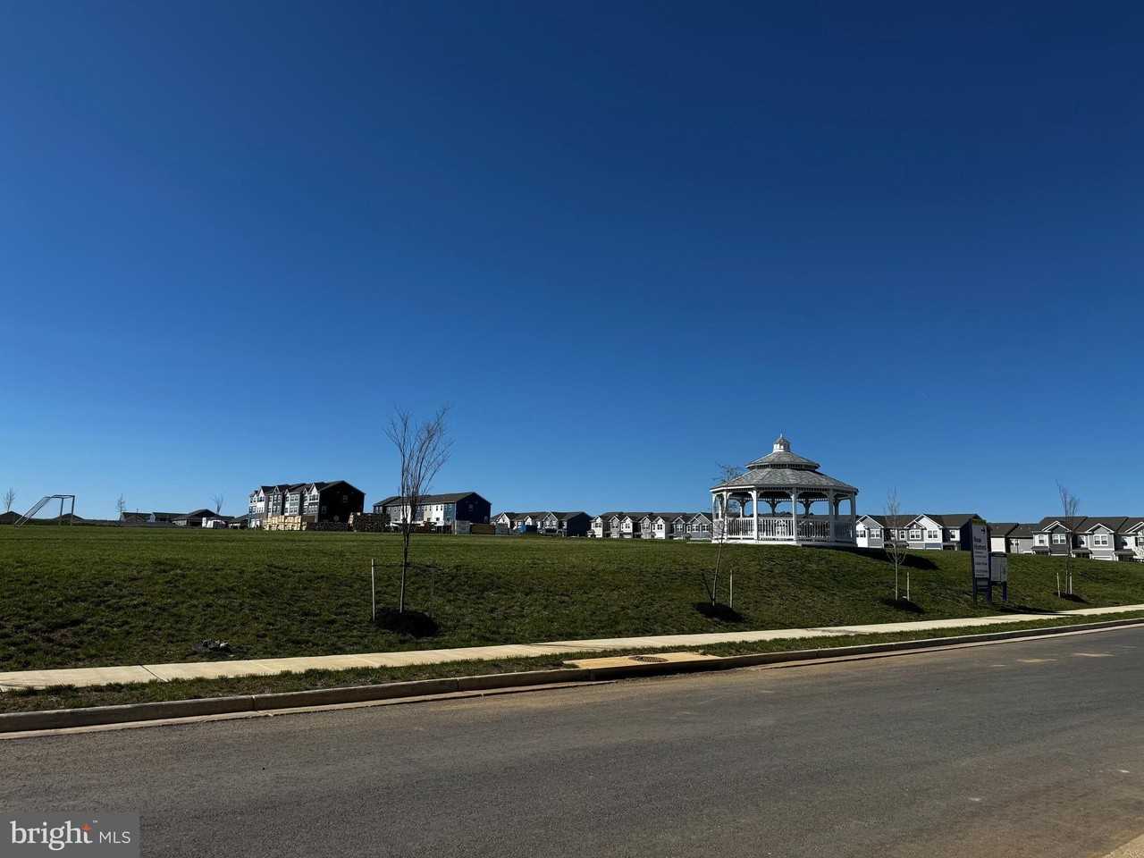 109 Lemley Dr - Photo 2 of 41