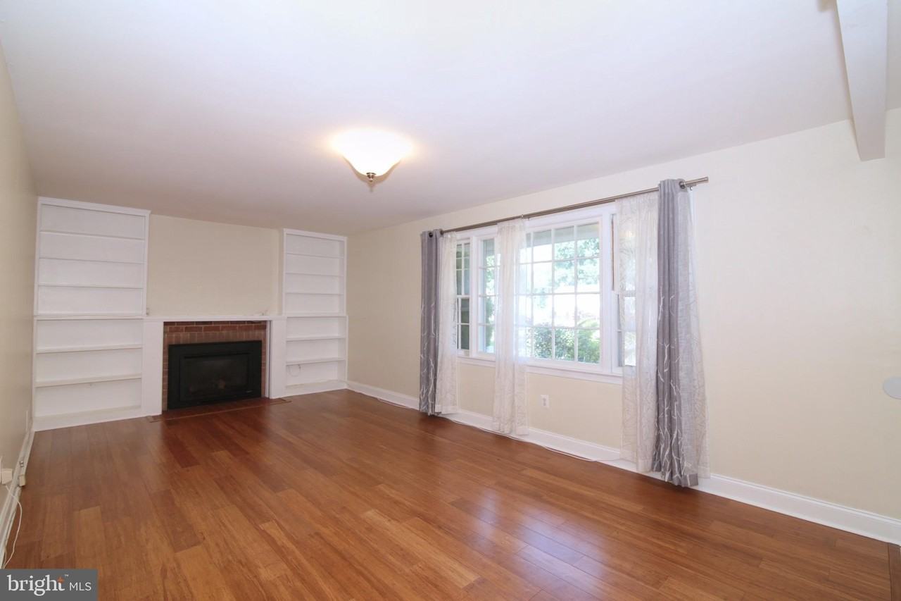 6623 Huntsman Blvd - Photo 7 of 32