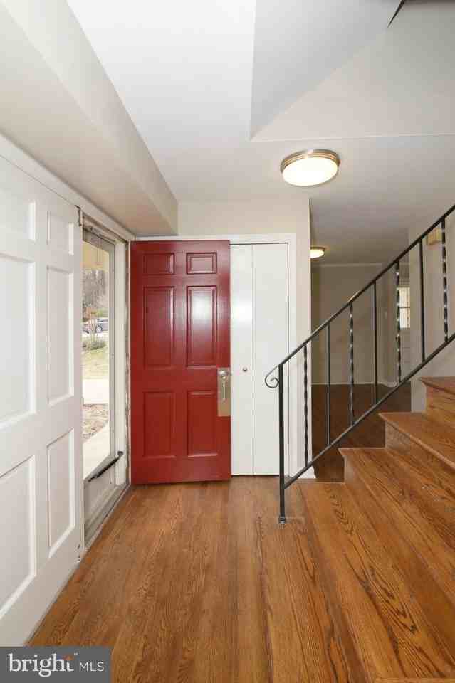 6700 Little Ann Ct - Photo 3 of 30