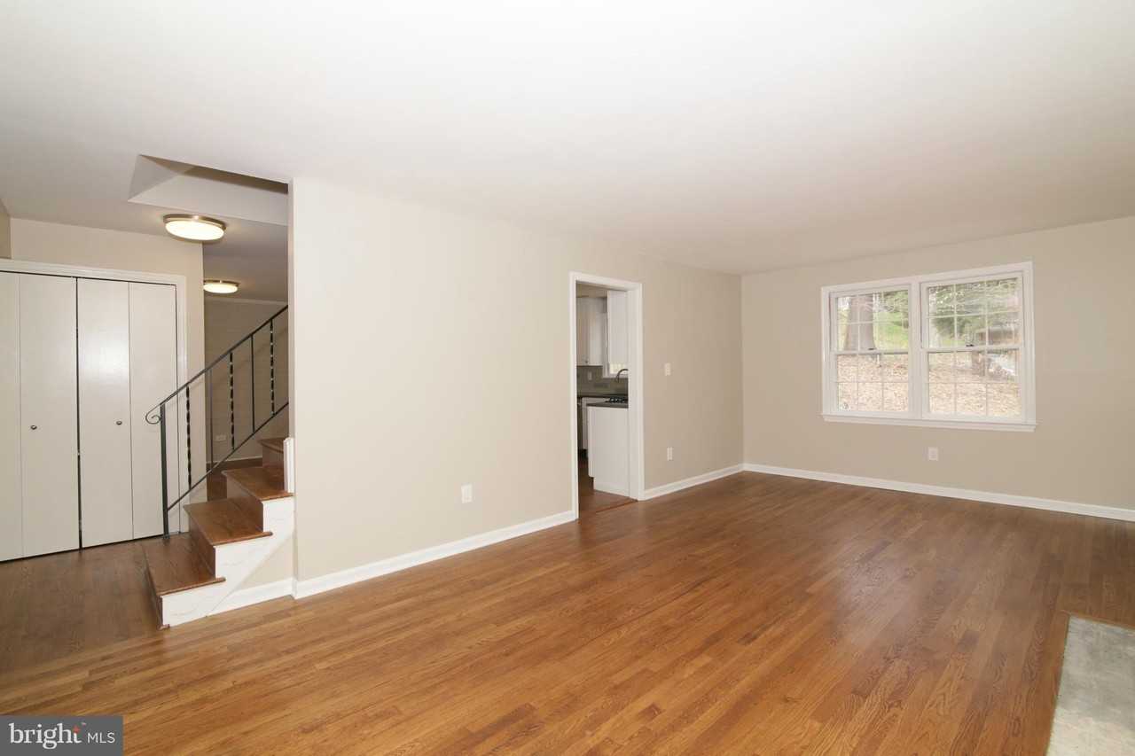 6700 Little Ann Ct - Photo 4 of 30