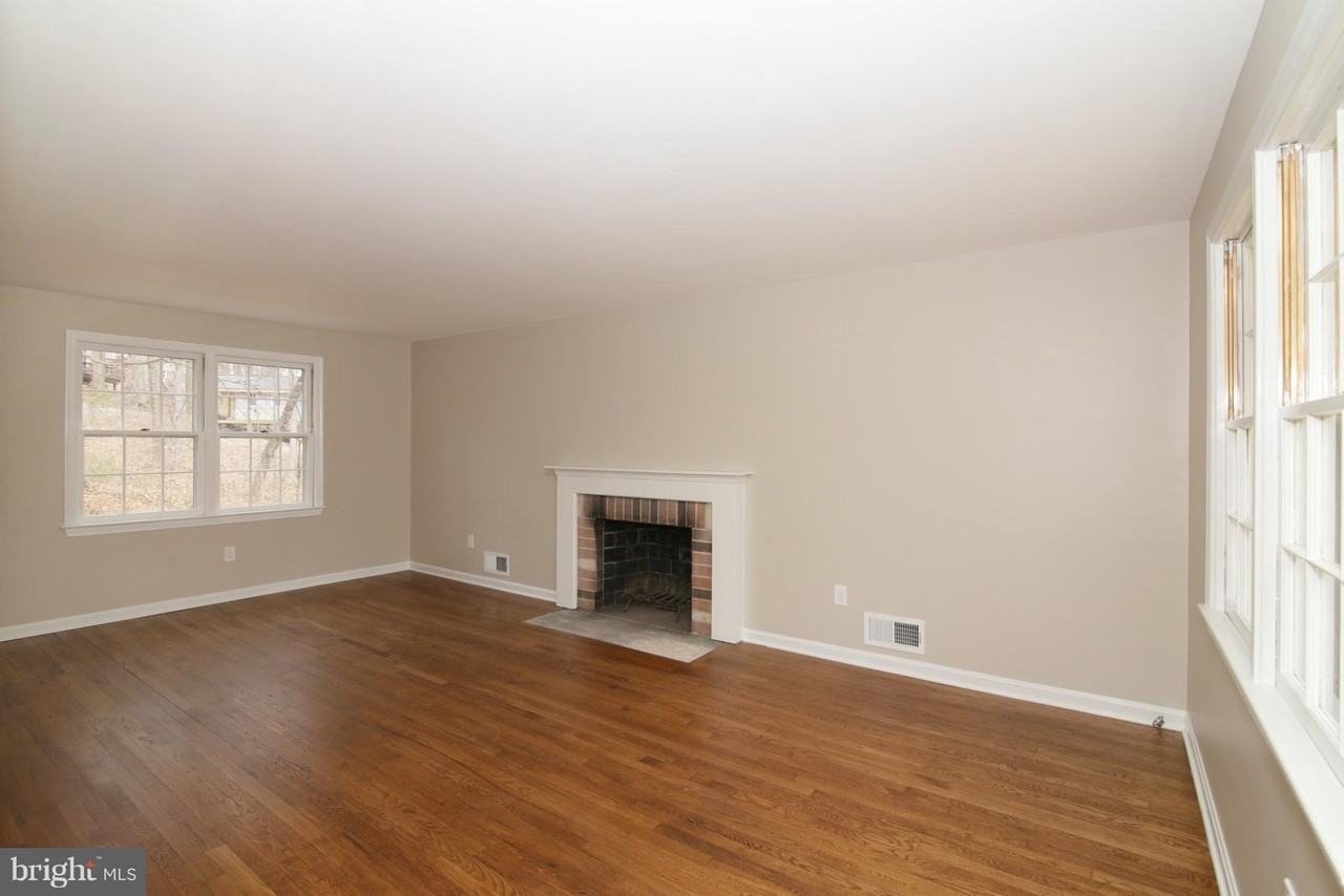 6700 Little Ann Ct - Photo 5 of 30