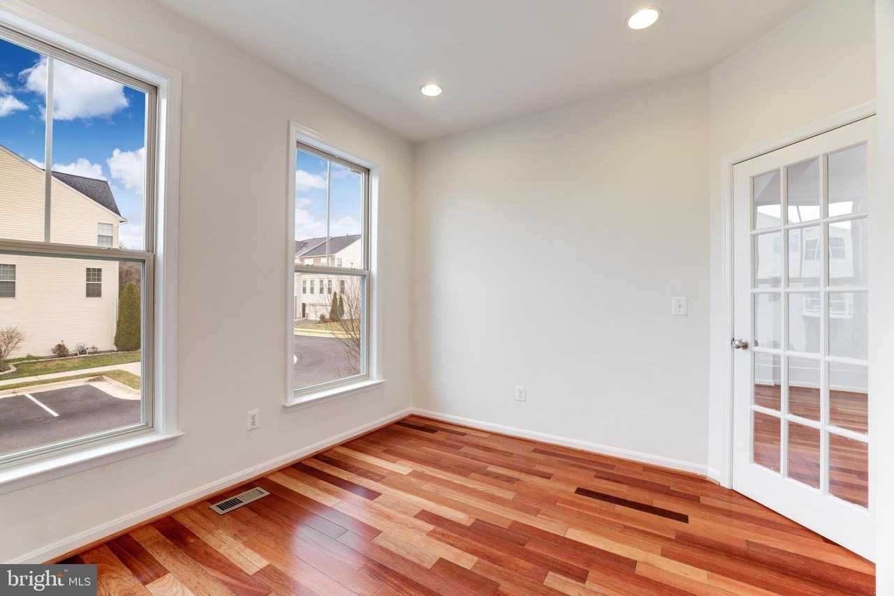 42639 Chisholm Dr - Photo 4 of 50