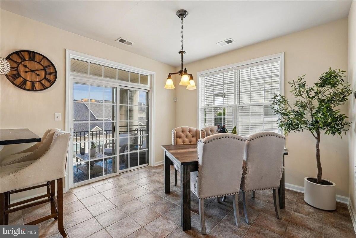 43610 Hampshire Crossing Sq - Photo 5 of 17