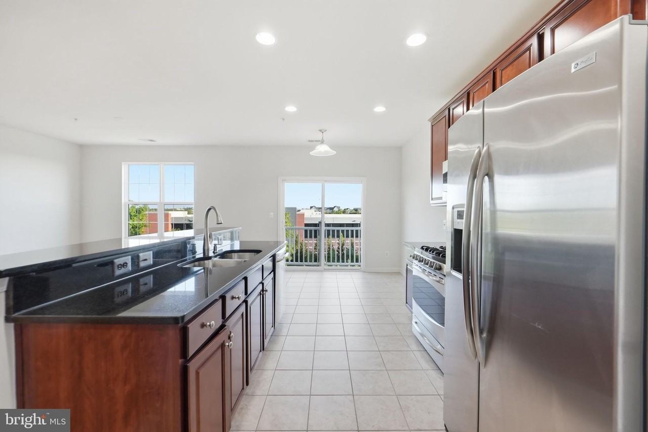 43849 Kingston Station Ter - Photo 5 of 31