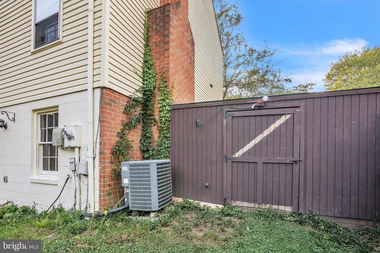 1911 Mariner Ln - Photo 7 of 36