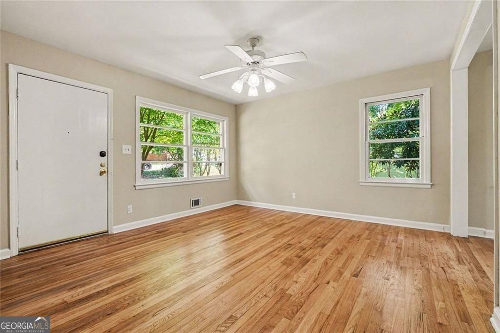 1689 San Gabriel Ave - Photo 3 of 22