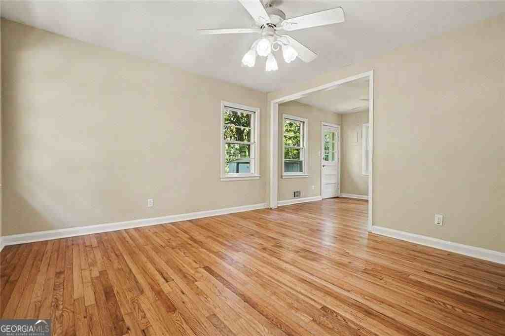 1689 San Gabriel Ave - Photo 4 of 22