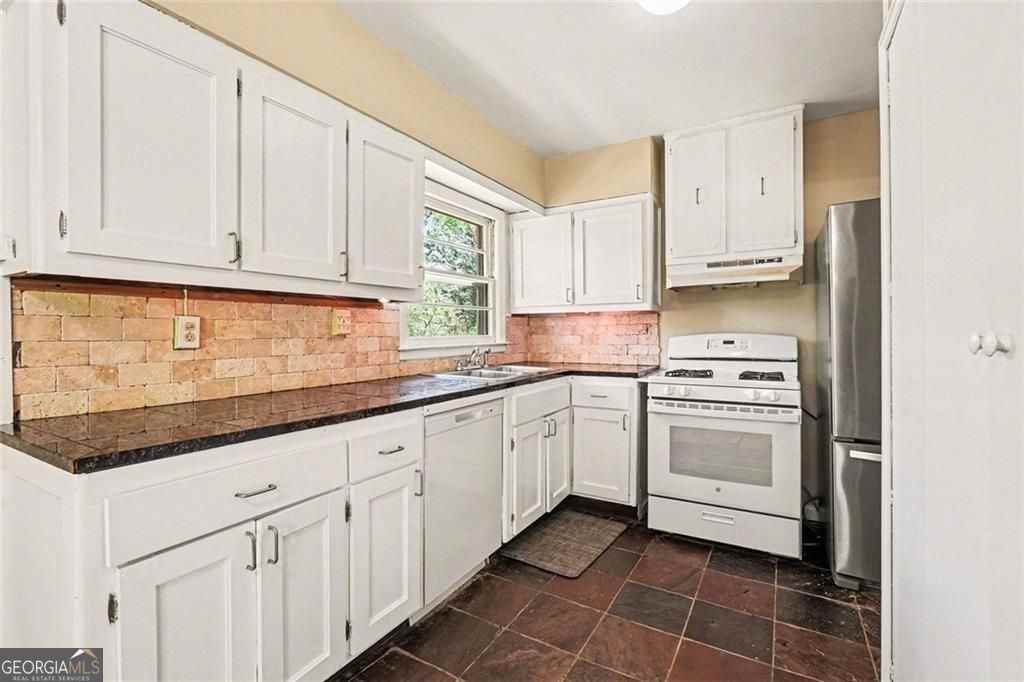 1689 San Gabriel Ave - Photo 6 of 22