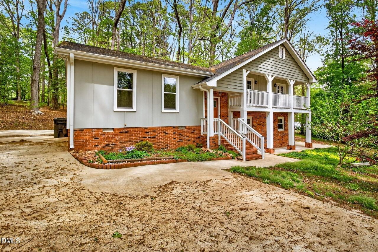 305 Beechwood Hill Dr - Photo 4 of 50