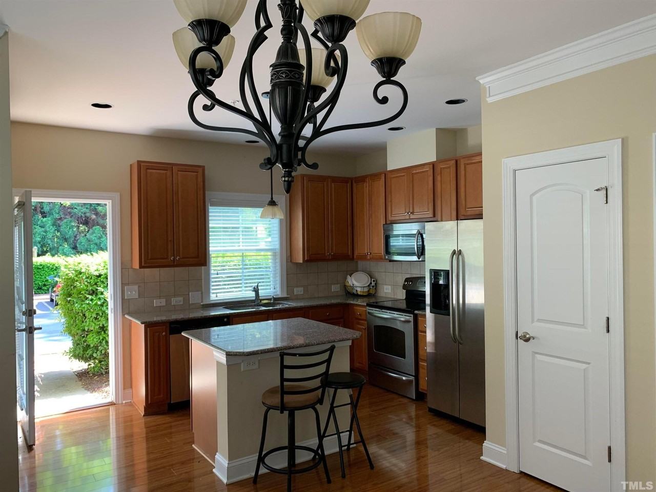 213 Legends Way - Photo 5 of 12