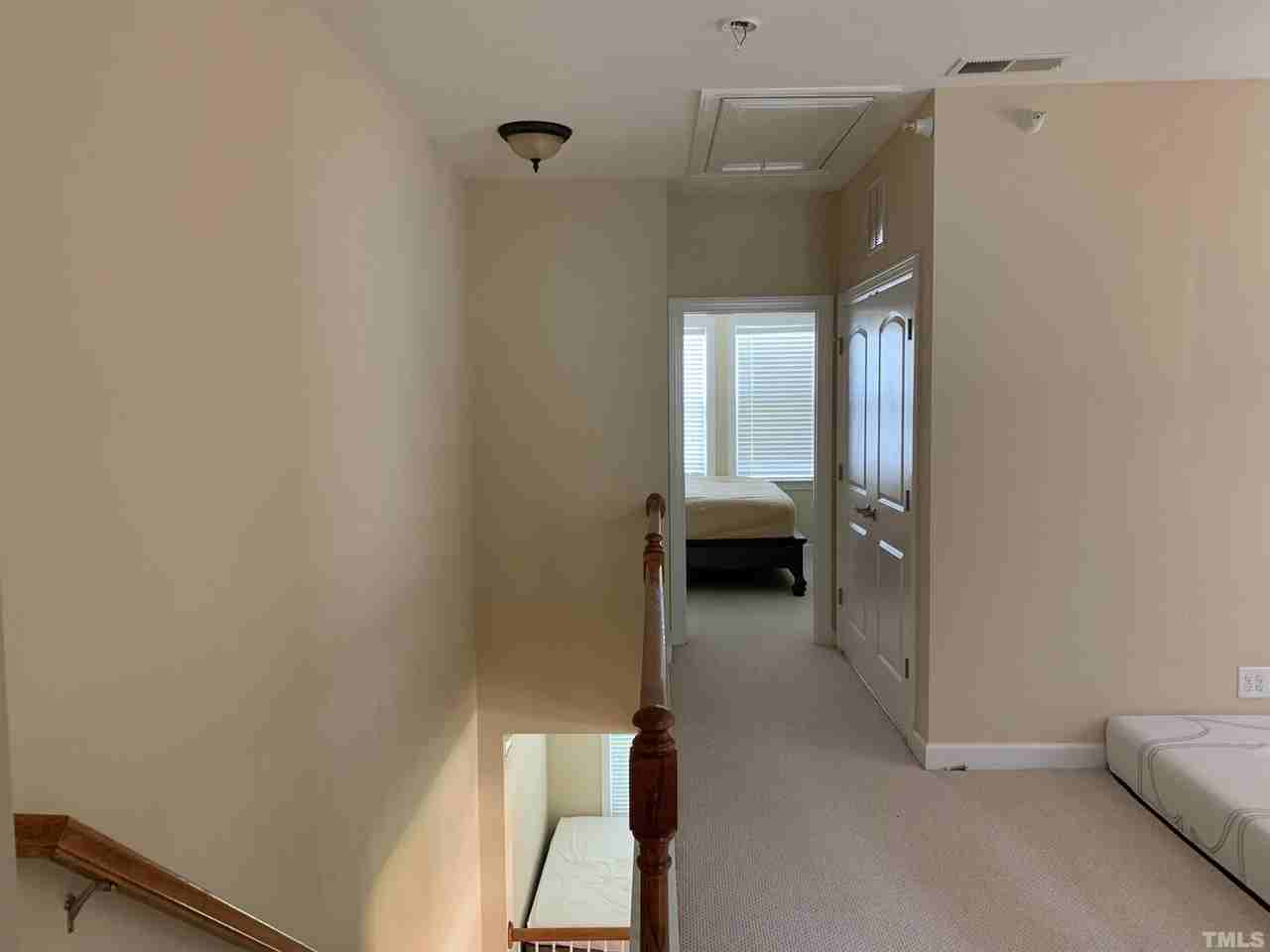 213 Legends Way - Photo 7 of 12