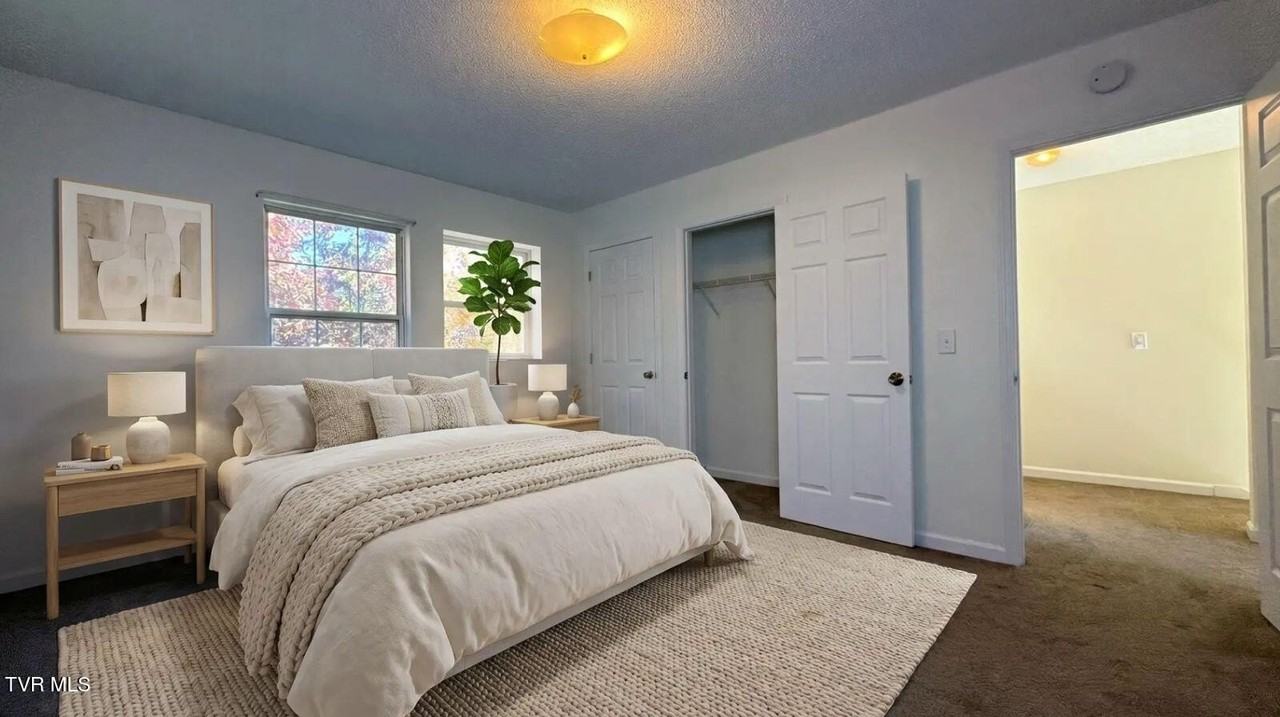 23 Lexington Ct #23 - Photo 5 of 14