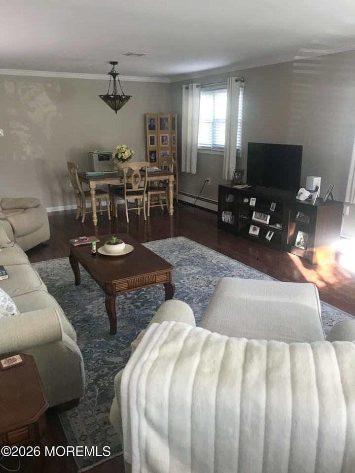 48 Rodhos St - Photo 2 of 12