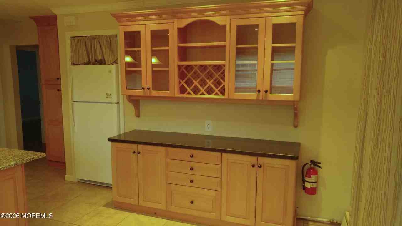 48 Rodhos St - Photo 6 of 12