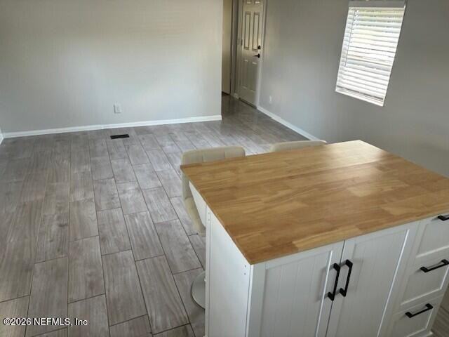 13757 Lanier Rd - Photo 3 of 14