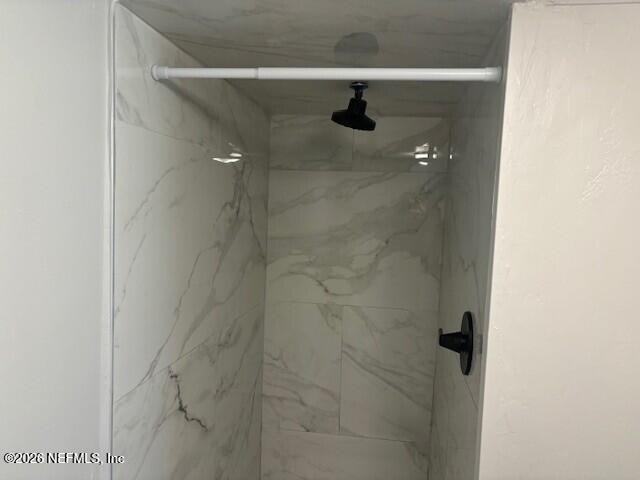 13757 Lanier Rd - Photo 7 of 14