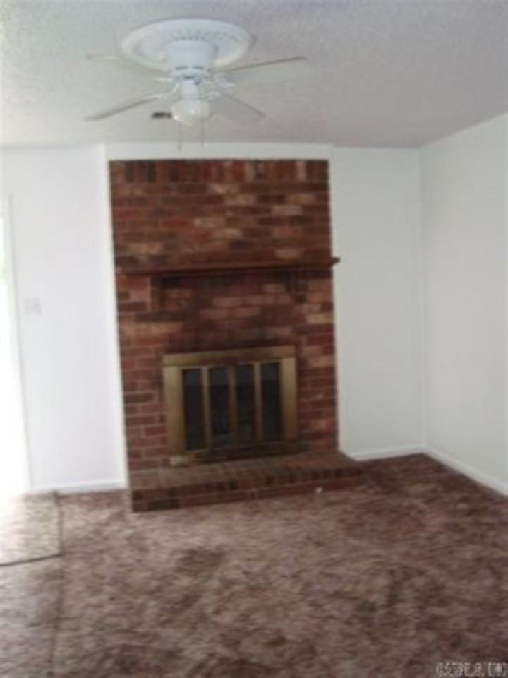 109 N Park A - Photo 3 of 10