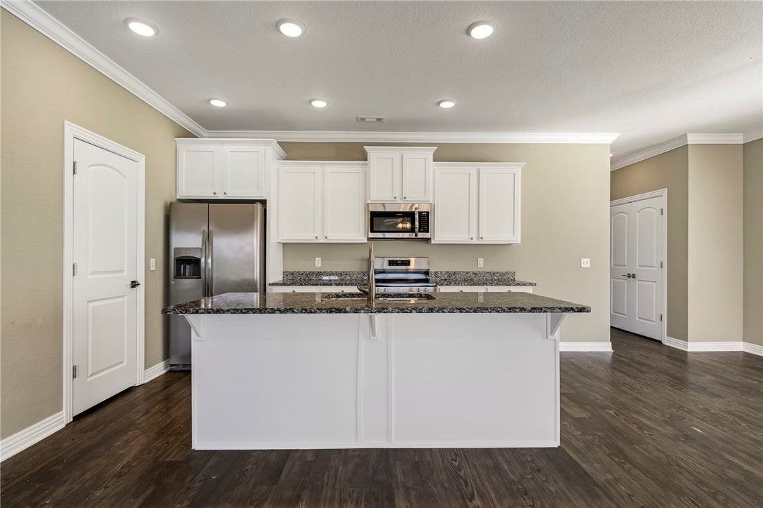 121 Carrington Ave - Photo 6 of 25
