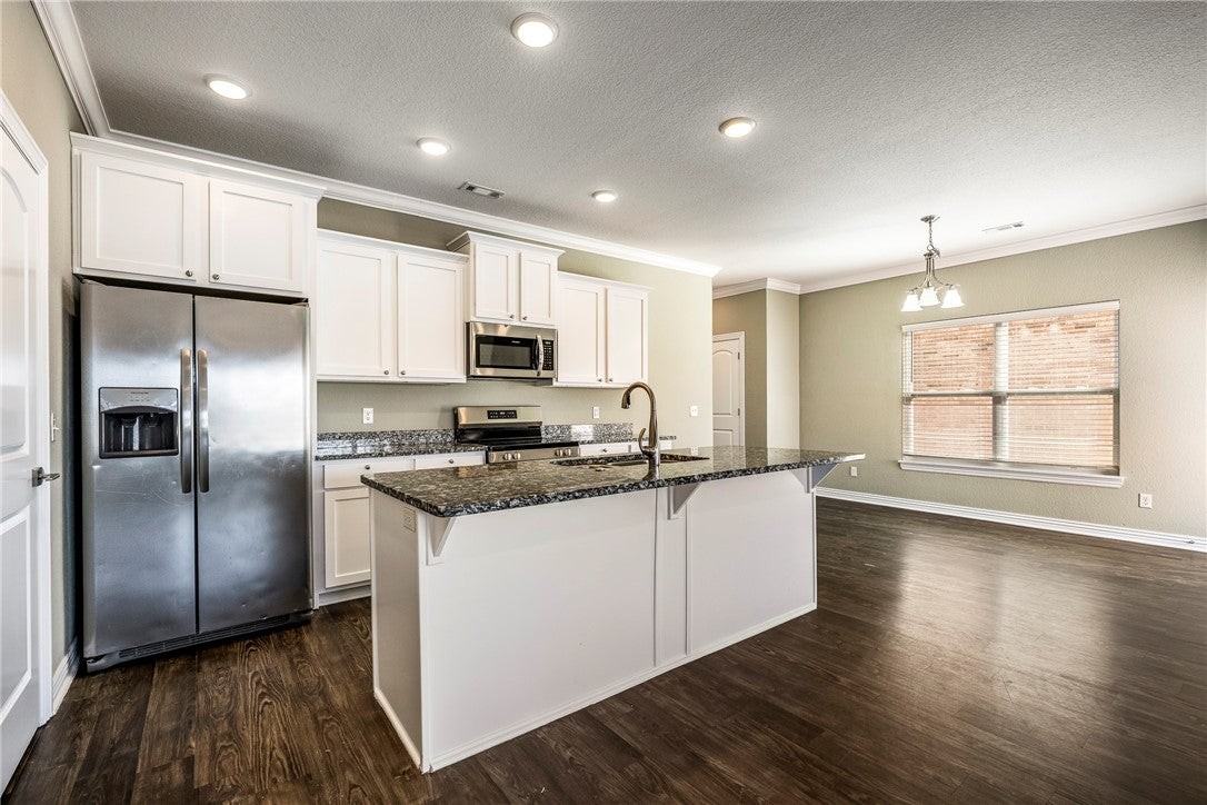 121 Carrington Ave - Photo 7 of 25