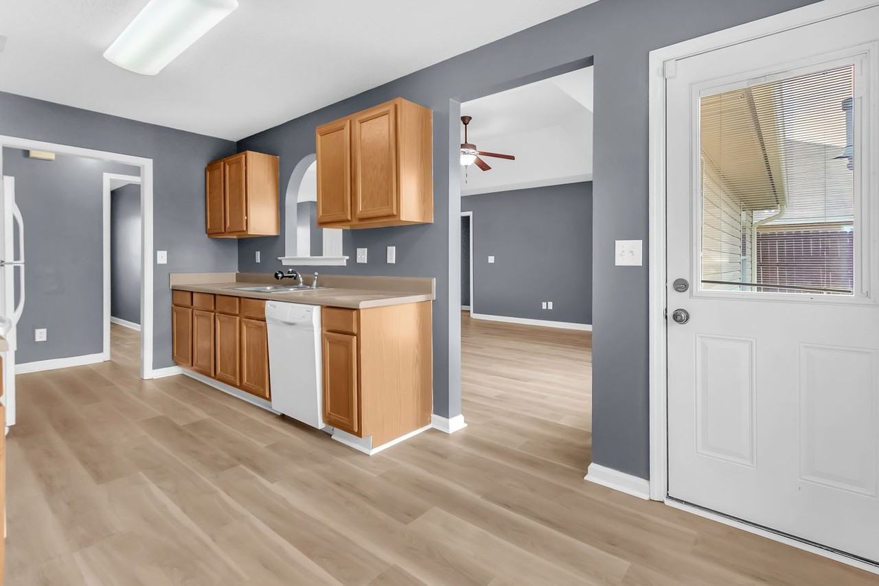 315 Cotton Lakes Blvd - Photo 4 of 25