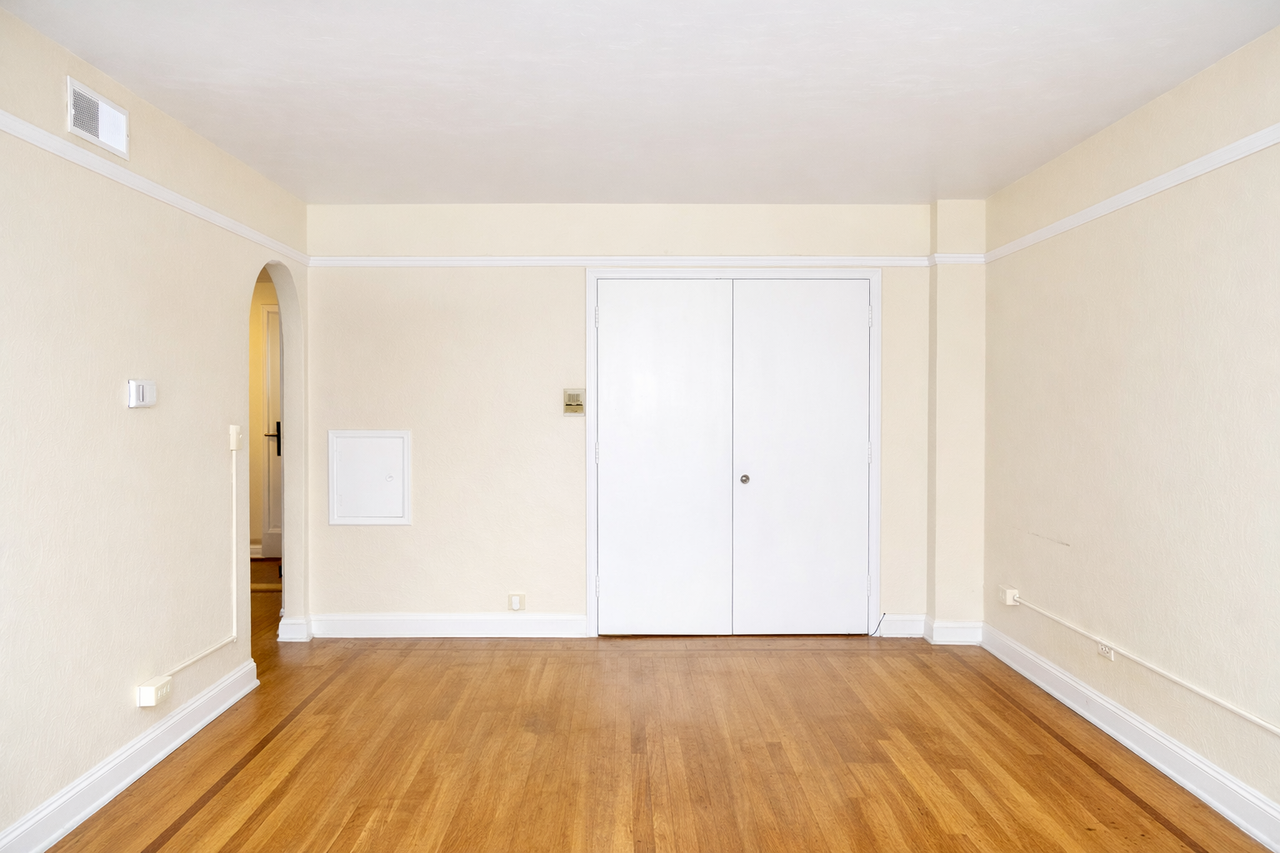 4720 CENTRE AVENUEAPT 4-E #4E - Photo 4 of 8