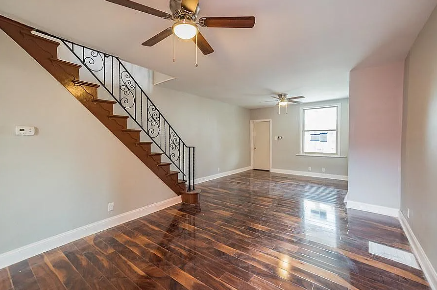 6424 Carlton St - Photo 3 of 16